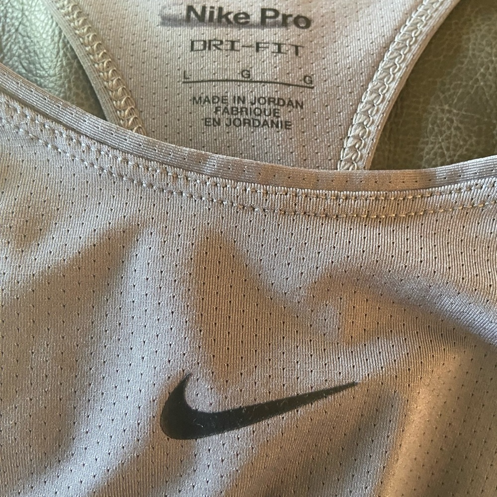 Nike Pro Grey Dri fit tank top with racer back size lg - Picture 2 of 6